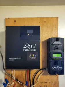 inverterbatteries diy 3024 with extra charge controller